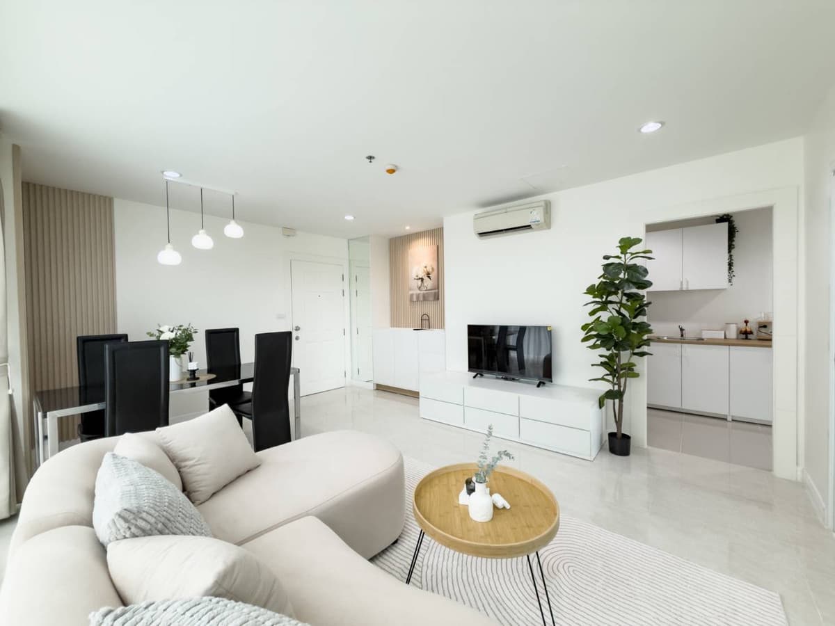 For sale: The View Condo Suanluang, Building A, 4th floor, corner room, size 49 sq m., Suan Luang view and swimming pool, near Central Phuket.