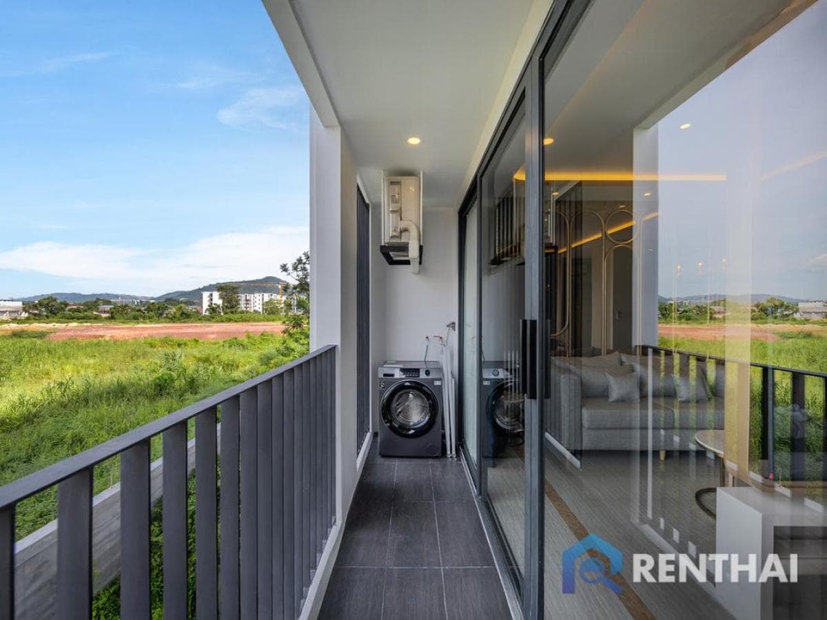 For sale condo Studio at Bellevue Lagoon - image 2