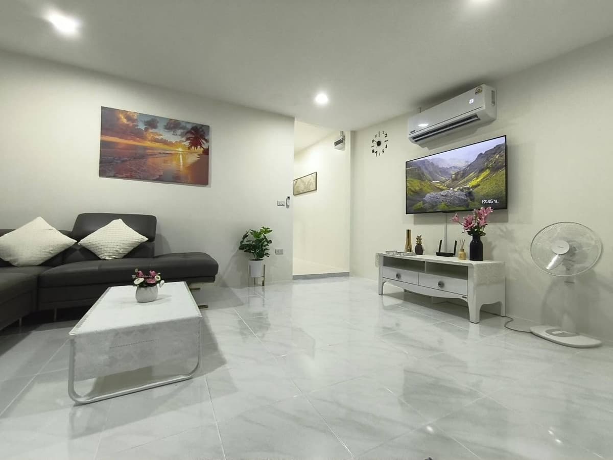 For rent very cheap!! One-story detached house, newly renovated, fully furnished, ready to move in, prime location, near Makro, near Rawai Beach, 8 minutes. - image 2