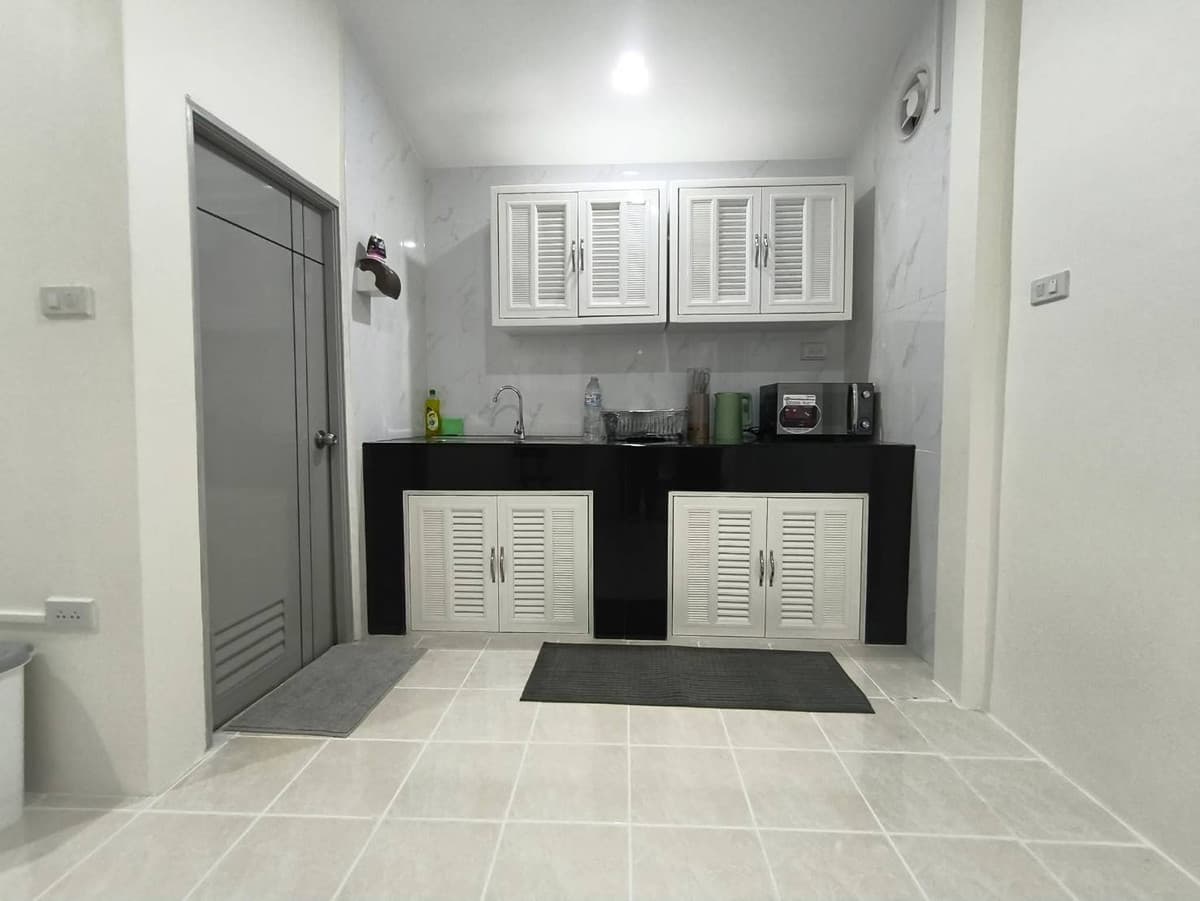 For rent very cheap!! One-story detached house, newly renovated, fully furnished, ready to move in, prime location, near Makro, near Rawai Beach, 8 minutes. - image 8