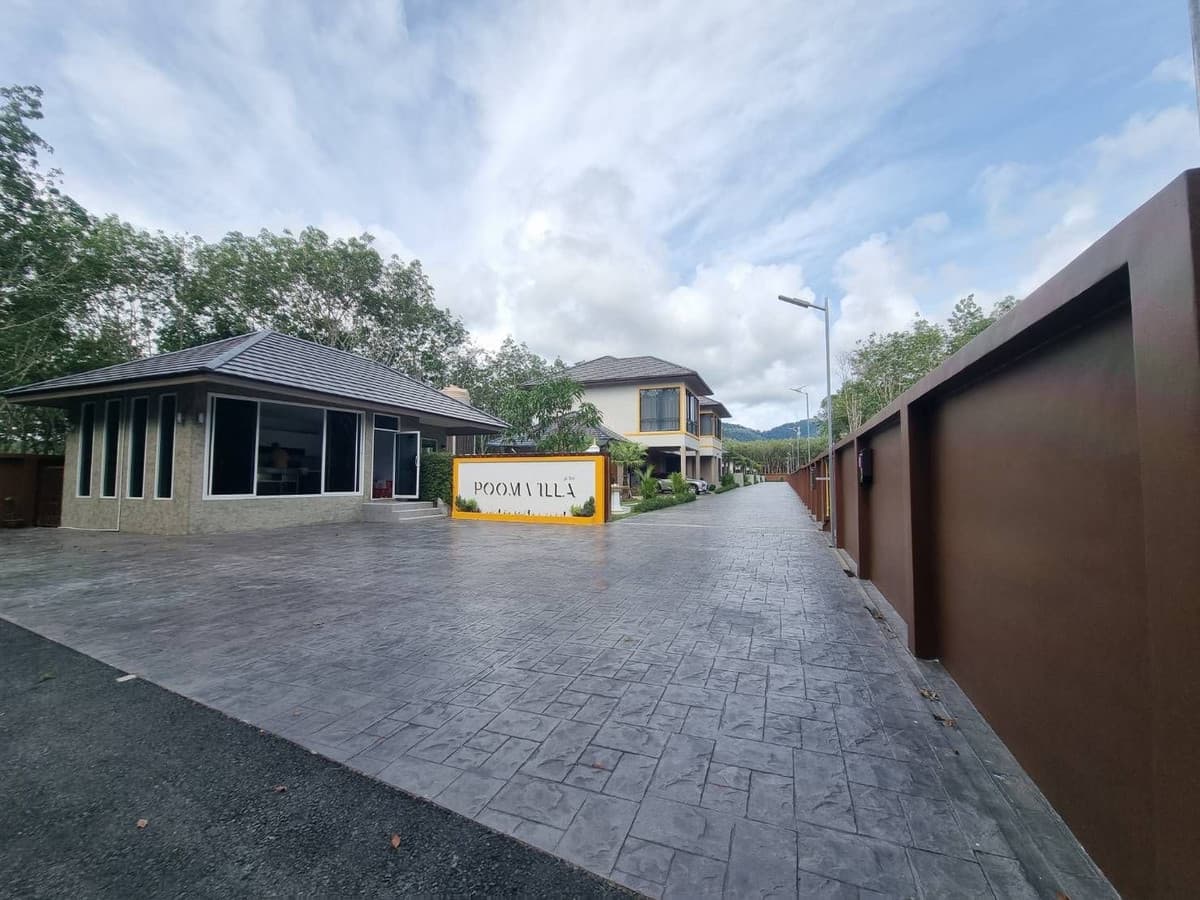 5 pool villas for sale in 1 title deed, 1.3 Rai, cheap price, with tenants, receive income immediately. - image 3