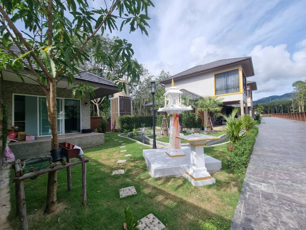 5 pool villas for sale in 1 title deed, 1.3 Rai, cheap price, with tenants, receive income immediately. - image 5