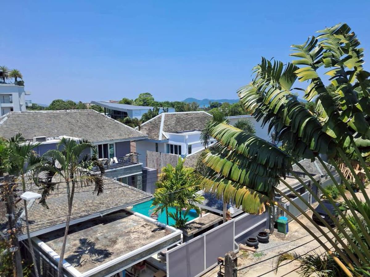 ***Pool Villa for sale in Phuket near Rawai Beach*** Size 550 sq m., 4 bedrooms, 6 en-suite bathrooms, 1 kitchen, 1 living room (price 19.9 million baht)--- Agent Top 084-8751655