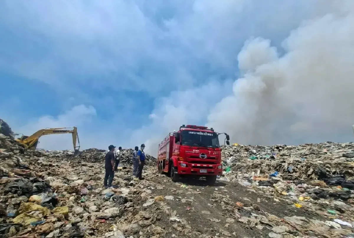อัปเดตสถานการณ์ไฟไหม้บ่อขยะภูเก็ต ควันพิษคลุ้ง คุมเพลิงได้ 80%