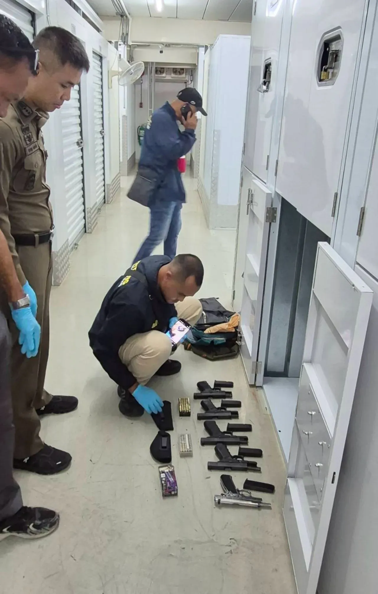 Patong locker opened over unpaid rent reveals 5 guns, 100 | Phuket