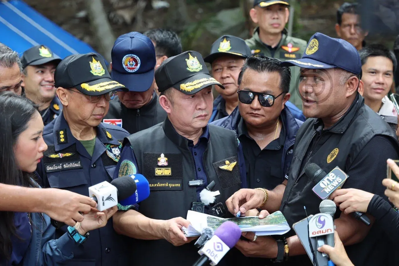 Assistant minister leads Freedom Beach land encroachment | Phuket