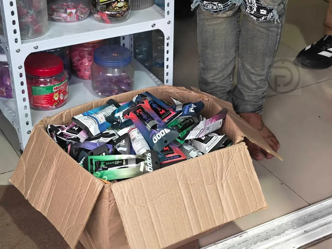 Rassada Shop Raided Over Illegal Vapes, Untaxed Cigarettes | Phuket