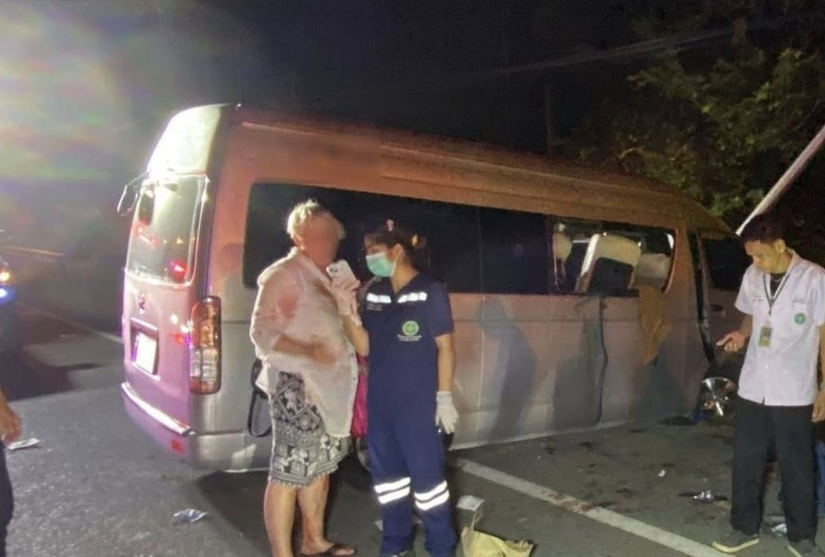 Female Russian Tourist Killed, 12 Other Foreign Tourists Injured in Phuket Van Crash