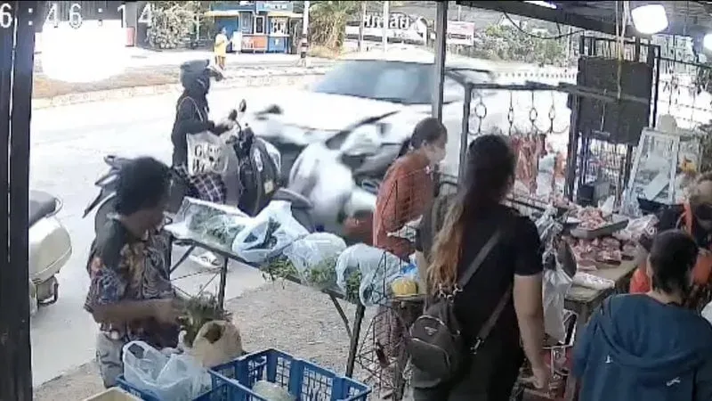 Grab driver falls asleep, ploughs into motorbikes and shop