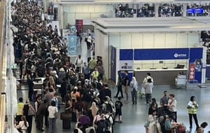 Immigration Bureau Clarifies Passenger Congestion at Phuket Airport