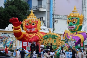 Phuket Old Town Buzzes as “Yak Lanka” Sculpture Becomes Landmark for International Songkran Music...