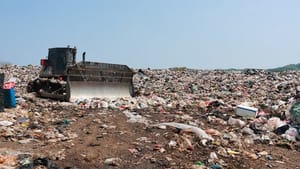 Phuket to bar non-compliant garbage trucks from landfill