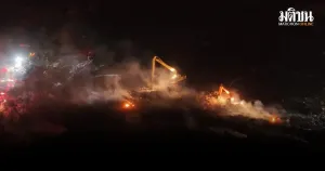 Phuket在Saphan Hin垃圾填埋场发生火灾后宣布为灾区；当局紧急扑灭大火，82户家庭无法继续居住。