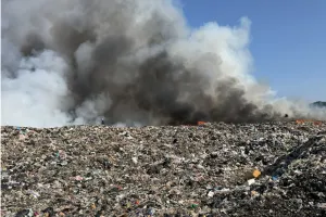 Phuketcity residents warned of smoke from landfill fire