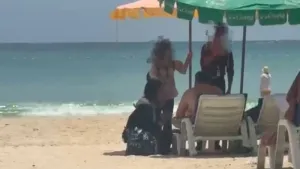 Razzia am Patong Beach nimmt Spendensammler und illegale Händler ins Visier