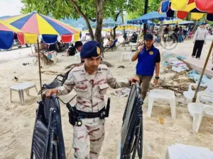7 vendeurs arrêtés lors d’une opération de répression du zonage de la plage de Patong