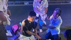 Phuket 卖麻辣串的学生因救醒倒地昏迷外国游客获赞
