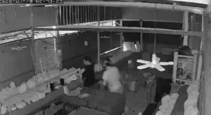 Knife-wielding thief steals 15 durians and injures Karon shop owner