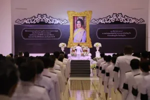 Phuket holds ceremony honouring Queen Mother on National Mother’s Day