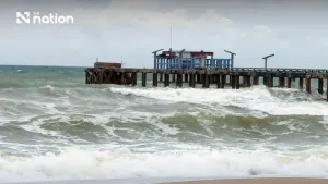 Weather agency forecasts rain over 60% of East and South on October 23