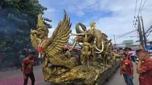 Phuket communities mark Sart Duen Sip with processions and merit-making