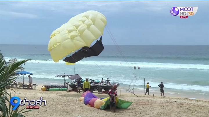 Tourism continues in Phuket despite sudden gust tossing ...