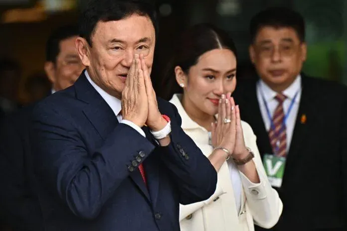 Комиссия Таиланда одобрила условно-досрочное освобождение Thaksin, выход назначен на 11 May без EM-браслета