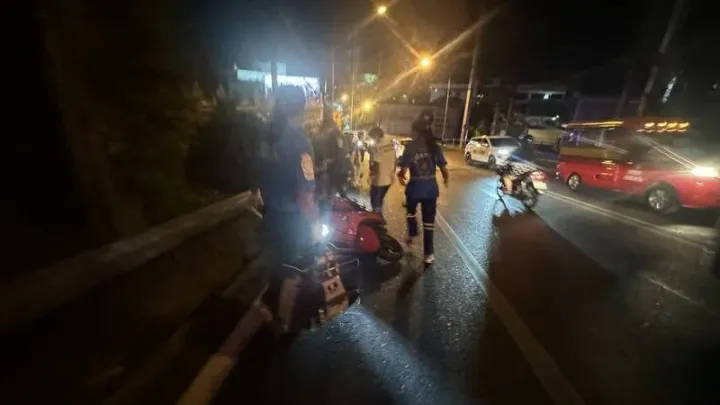 विदेशी व्यक्ति Patong में मोटरबाइक से गिरकर गंभीर रूप से घायल