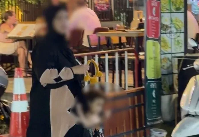 Authorities warn Arab family after begging report in Patong | Phuket