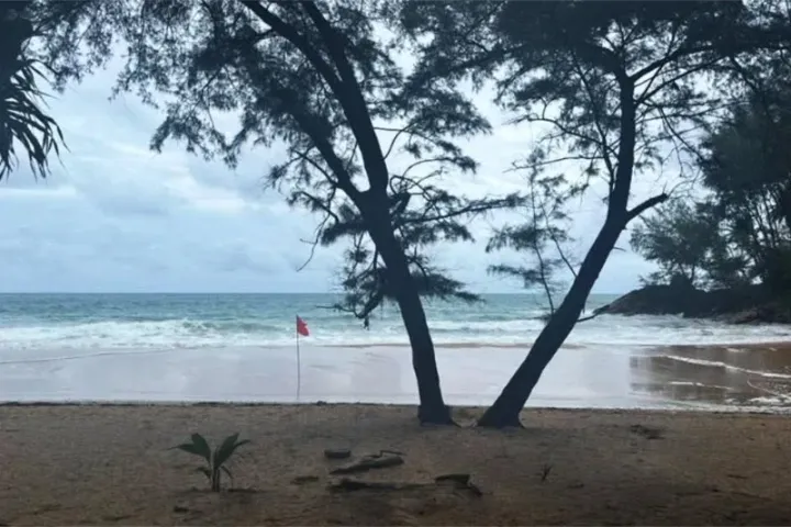 Search continues after swimmer swept out to sea off Naithon | Phuket