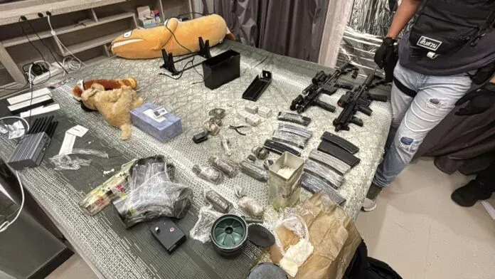 Une cache d’armes près de Pattaya domine l’actualité de la semaine en Thailand, tandis que des affaires à Phuket suscitent l’attention
