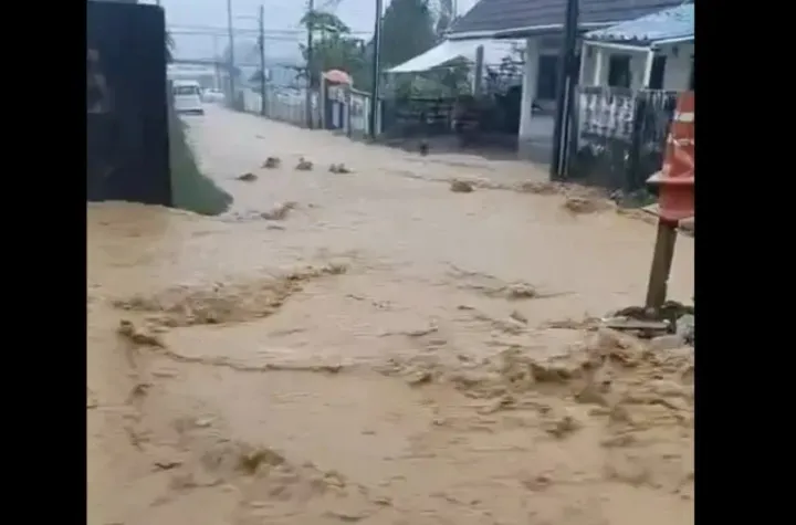 Srisoonthorn residents blame housing project runoff for flooding