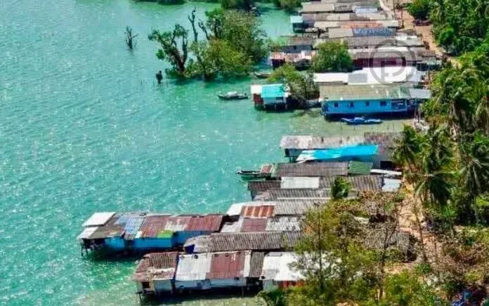 Phuket officials review petition in dispute over five coastal homes in Mai Khao