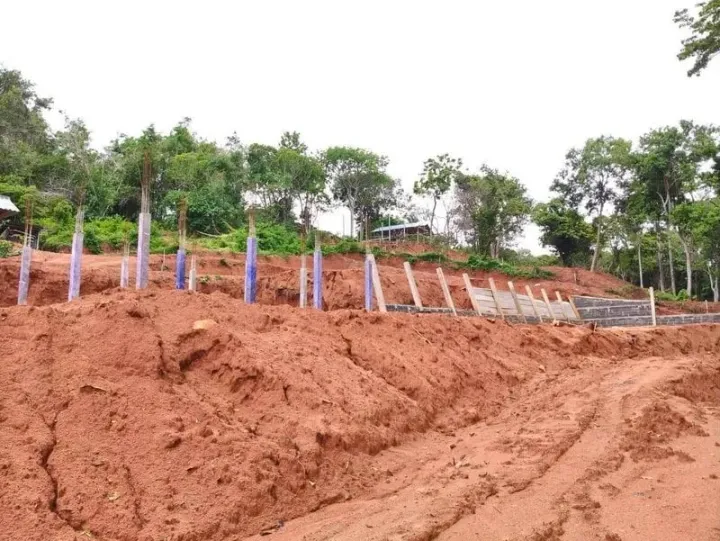 Two suspects face charges over alleged illegal occupation of protected land in Rawai