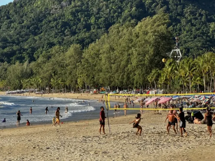 UPDATE: Phuket approves 275 backlogged hotel licence applications