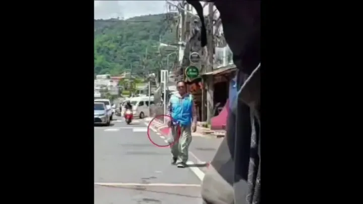 Patong motorcycle taxi driver allegedly threatens app-based rider with knife