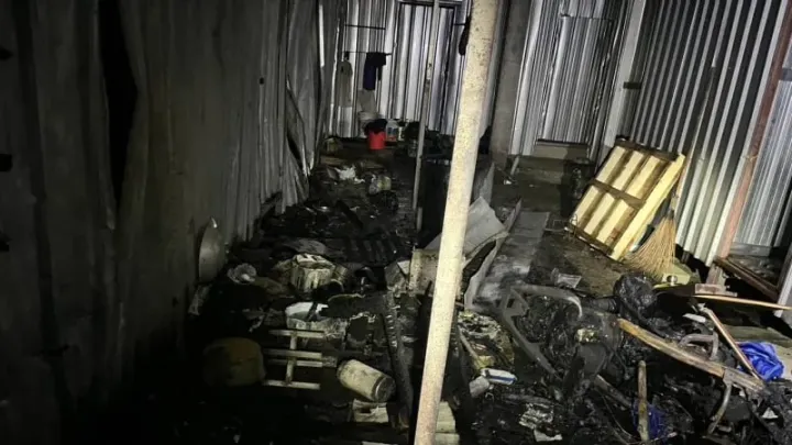 Fire damages six of nine workers’ camp units in Pa Khlok