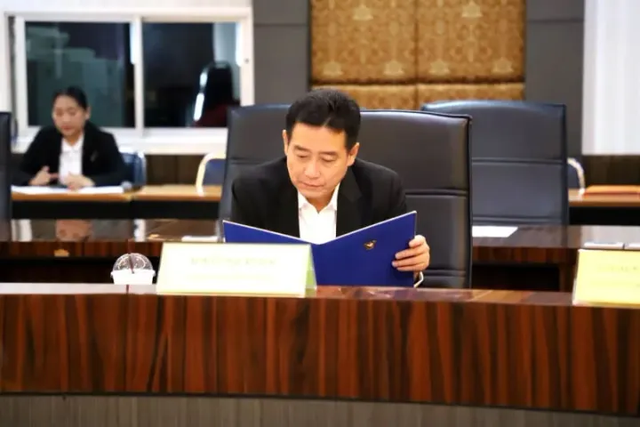 Ratsada signs flood prevention pact with seven agencies