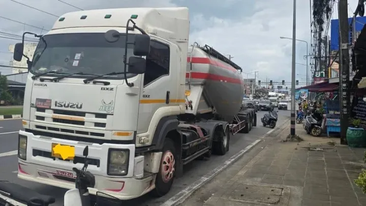 No charges filed after Phuket trailer wheel leaves motorcyclist critical