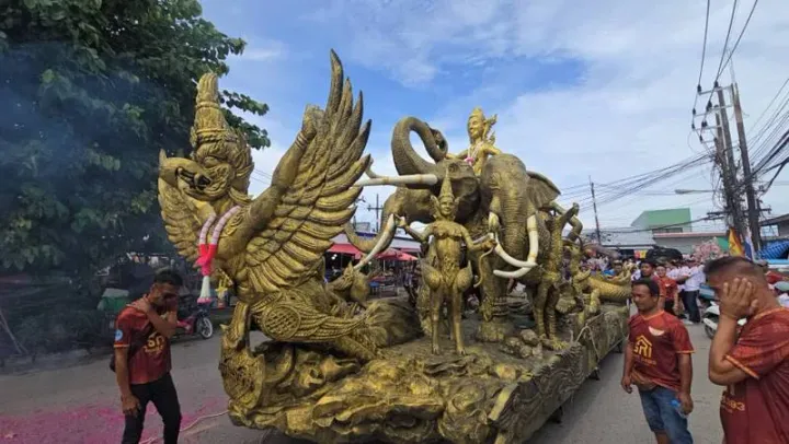 Phuket communities mark Sart Duen Sip with processions and merit-making