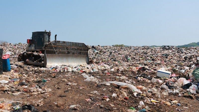 Phuket to bar non-compliant garbage trucks from landfill