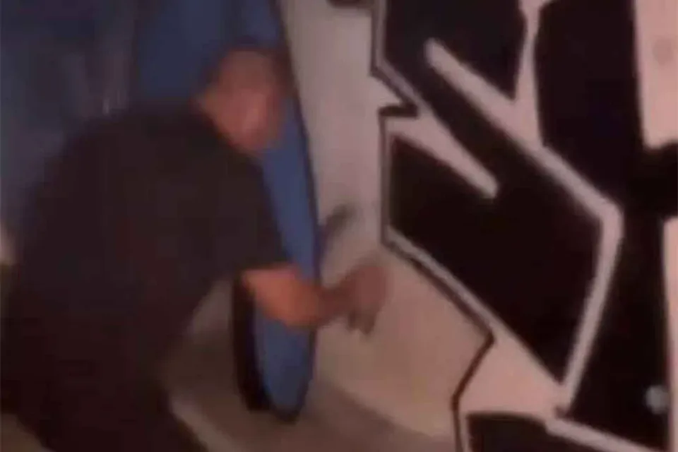 Phuket arrests tourist for graffiti