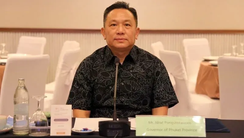 Губернатор Phuket встретился с консулами, чтобы пресечь неподобающее поведение туристов