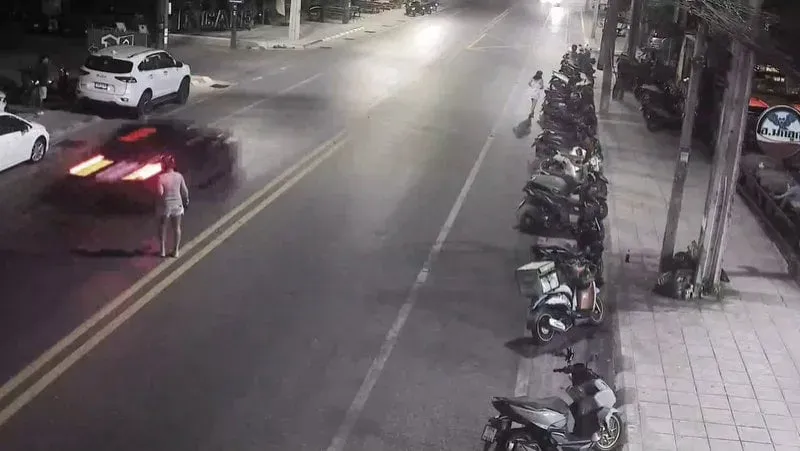 Chalong Circle के पास पैदल यात्री की मौत के बाद तेज रफ्तार BMW चालक पर मामला दर्ज