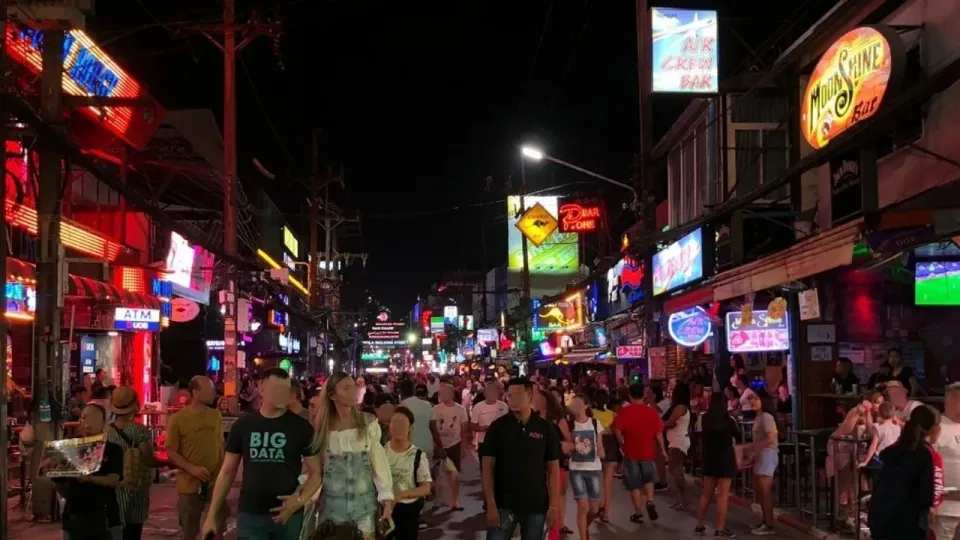 French tourist injured in gold necklace snatching in Phuket