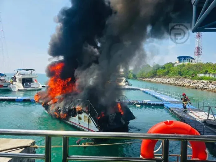 Phuket Speedboat Fire Contained, Five People Injured-VIDEO