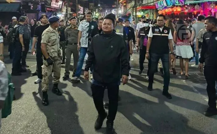 Les autorités de Phuket renforcent les contrôles de sécurité sur Bangla Road à Patong