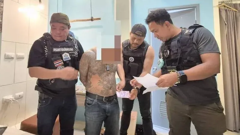 Drug raids in Kathu and Thalang seize 1,061 meth pills