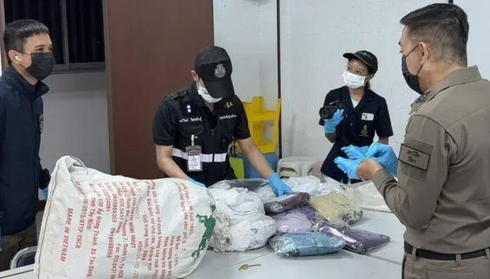 Phuket-Polizei beschlagnahmt 6,198 Kilogramm Heroin in Sendung nach Australia