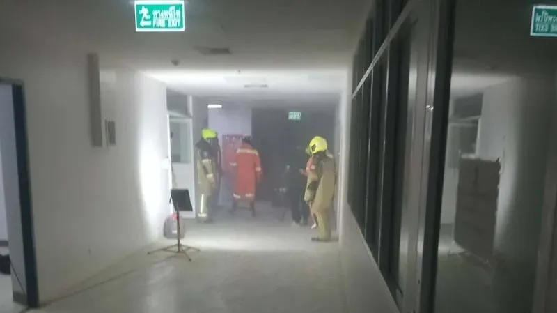 Polizei untersucht Brand in Toilette des PPAO Hospital in Phuket Town